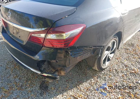 2017 Honda Accord Lx z USA, uszkodzony, nr VIN 1HGCR2F33HA288586